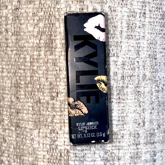 NWT Kylie Jenner lipstick amore shade - Picture 3 of 5